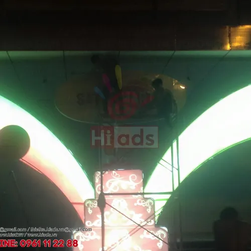 CỔNG CHÀO SIÊU THỊ SÀI GÒN